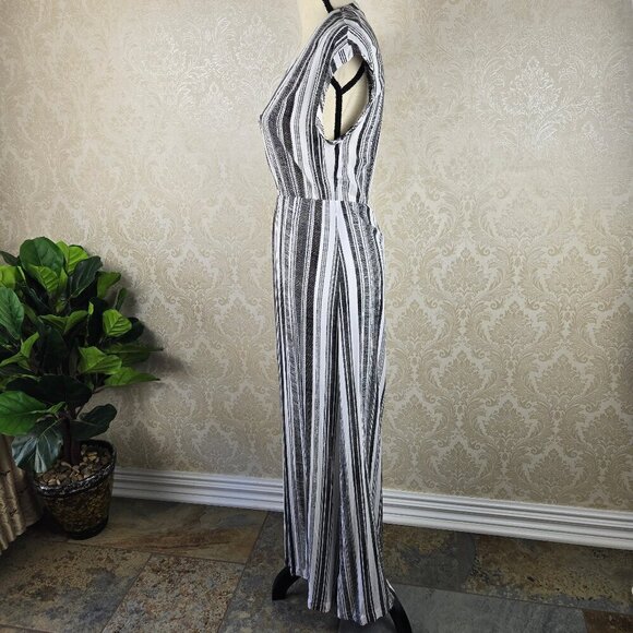 H & M Size 4 Black and White Striped Maxi Dress Elastic Waist Vneck Cap Sleeve - Picture 5 of 13